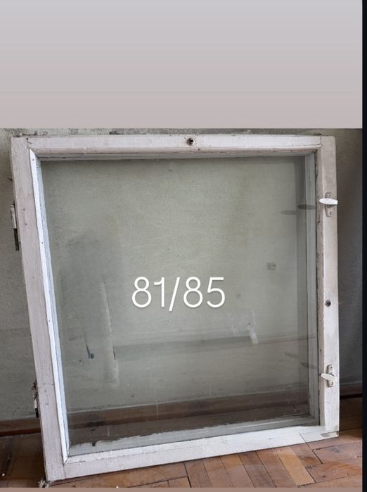 Віддам деревяні вікна і двері на балкон