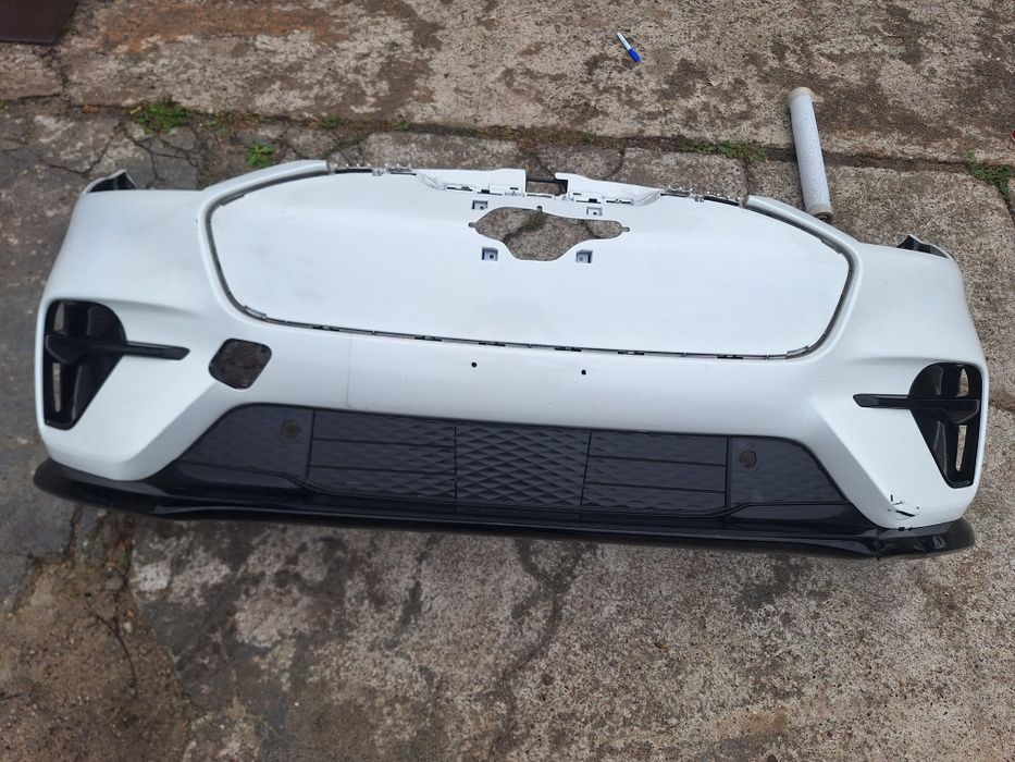 Бампер Ford Mustang Mach-E GT