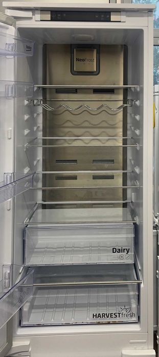 Outlet Agd: Chłodziarko zamrażarka Beko BCNA306E4SN Warszawa