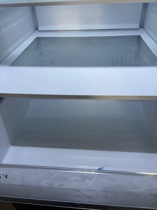 Frigorífico Combinado Samsung No Frost com Dispensador de Água