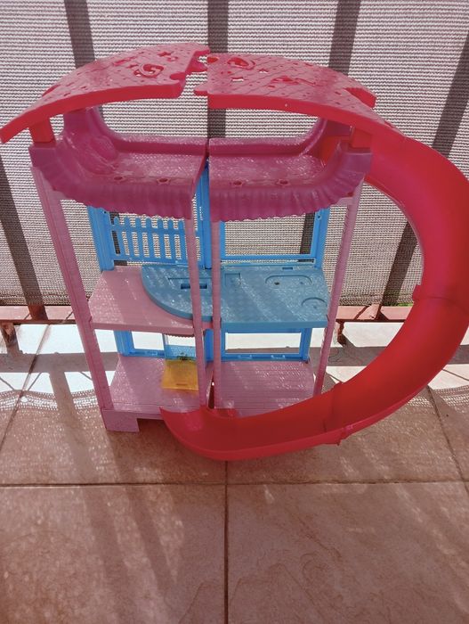 Domek Chelsea, małe lalki barbie