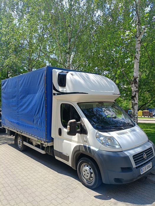 Usługi transportowe busem z windą i wywrotką