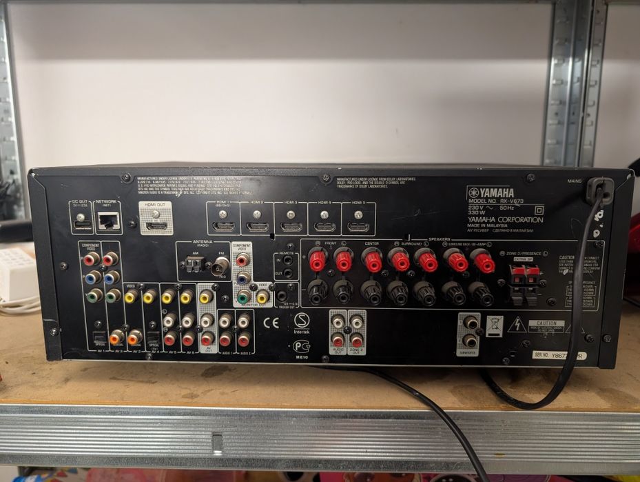 Amplituner Yamaha RX-V 673