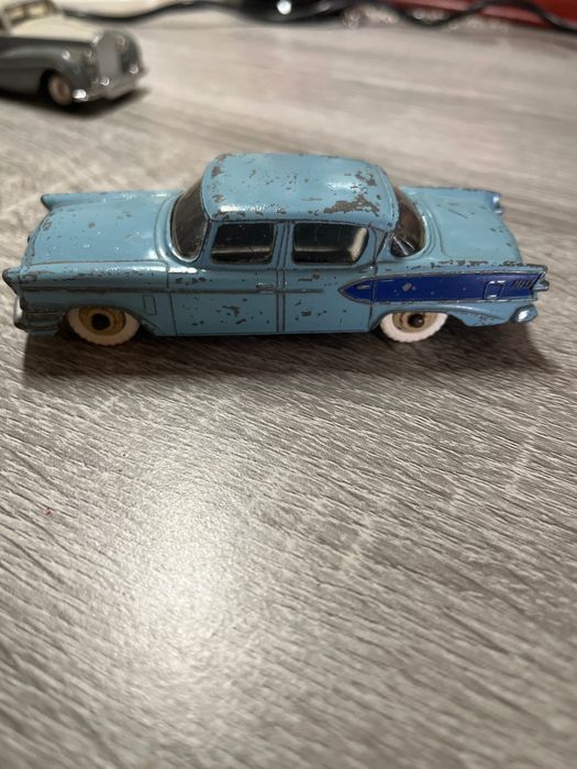 Dinky Toys 179 studebaker president sedan