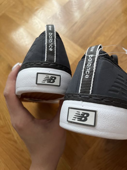 Buty sportowe New Balance APRES