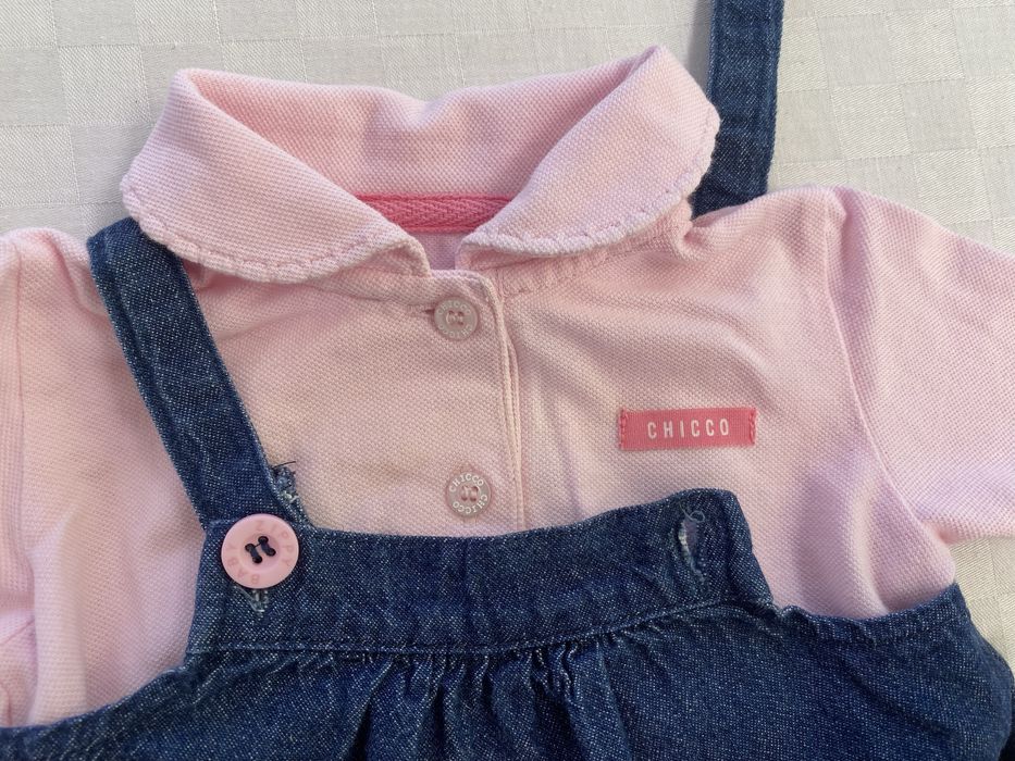 Conjunto saia de peito, blusa, polo de bebé menina