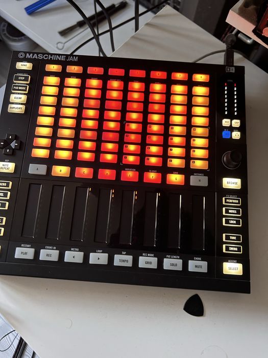 Native Instruments MASHINE JAM
