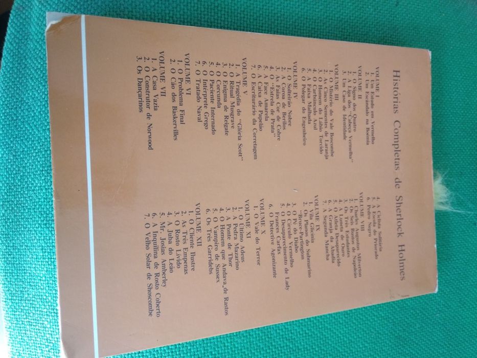Livro "Histórias completas de Sherlock Holmes"