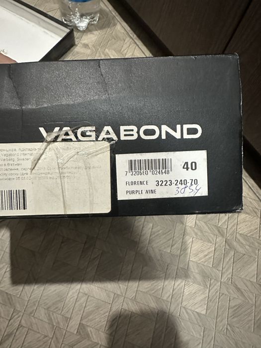 Туфлі на танкетці від vagabond