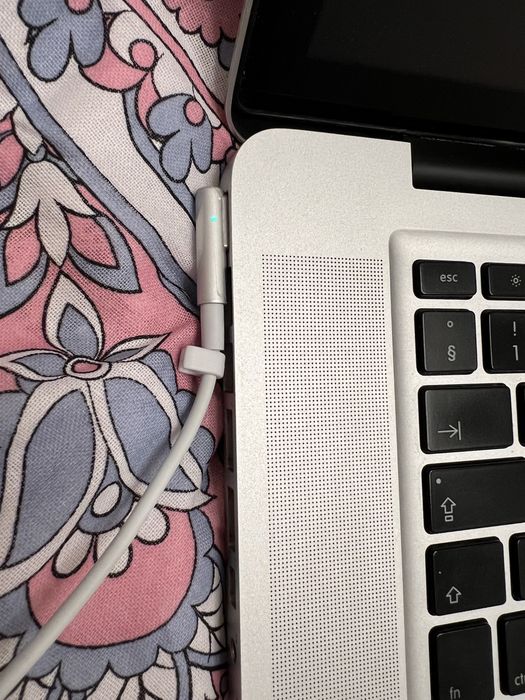 MacBook Pro 15” 4gb