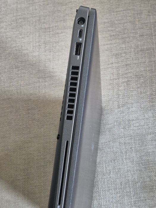 Ноутбук Dell Latitude 5400 14" IPS Intel Core i5-8365U 16GB NVME 256GB