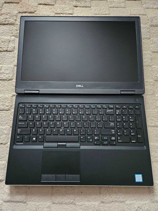 Ноутбук Dell Precision 7530 FHD 256/16GB I7 8750H Quadro P1000 4GB