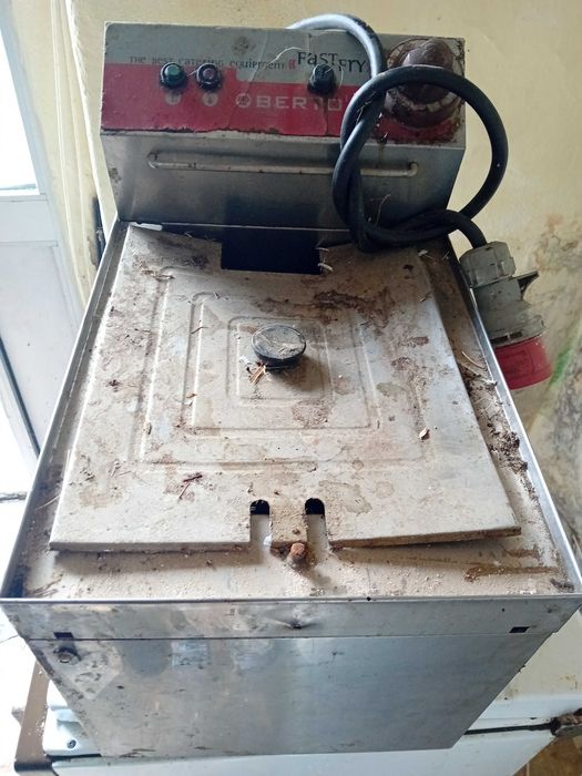 Fritadeira trifase 10L- (avariada a resistência)