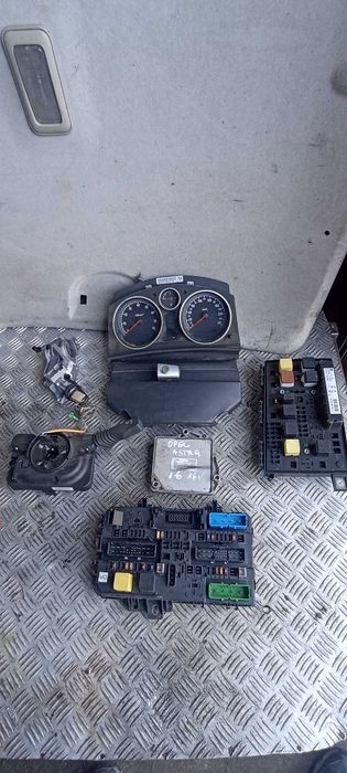 zestaw startowy komputer stacyjka wkładka immo opel astra 1.6 16v