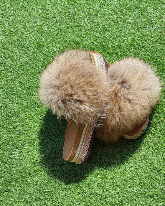 Klapki naturalny jenot nowe Rozmiar 41 śliczne z jenotem sandały