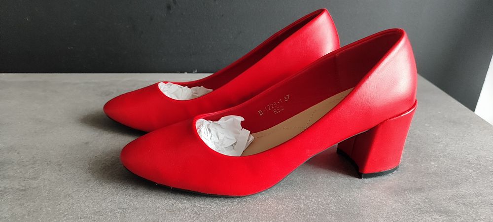 Czółenka rozmiar 36 Nowe