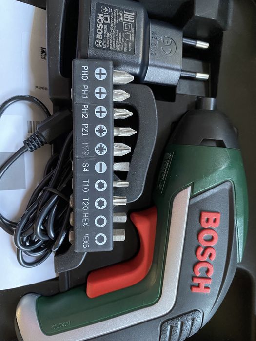 Bosch IXO wkretarka plus nasadki x2