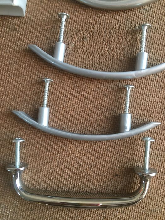 Diversos puxadores para móveis