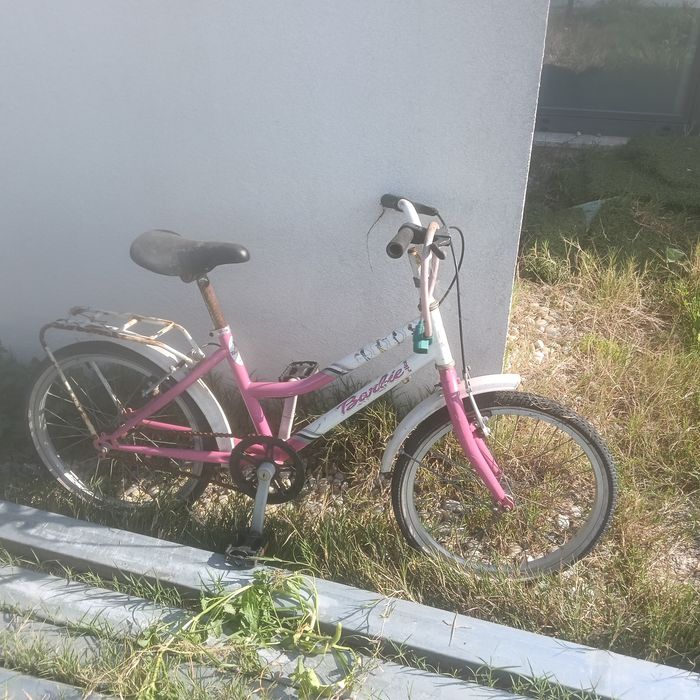 Bicicletas em estado aceitável