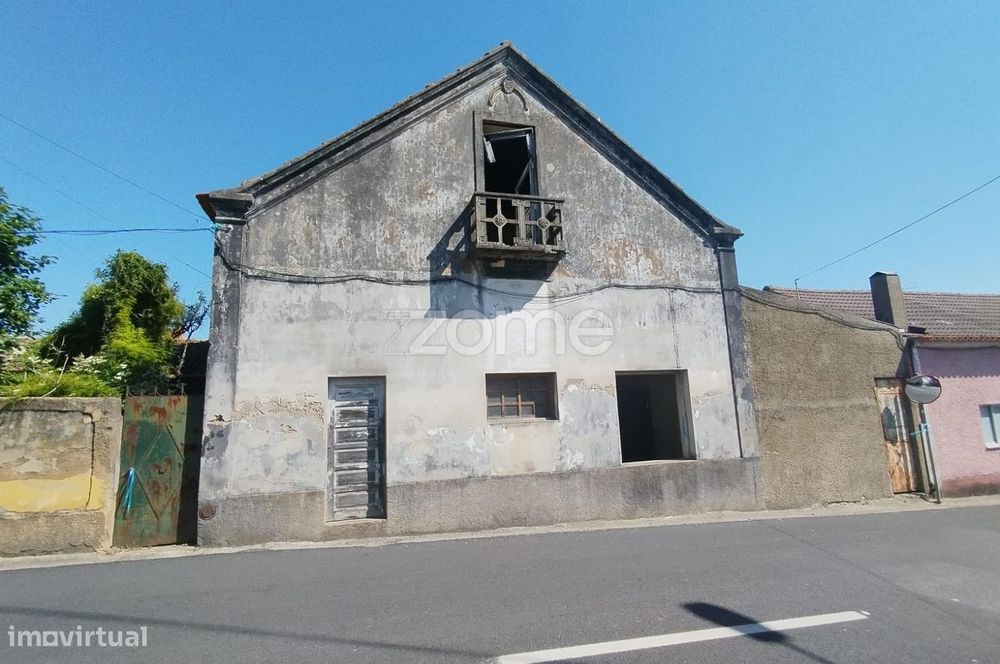 Moradia para recuperar na Rua do Cabeço, Fermentelos, Águeda — Fermentelos, Aveiro