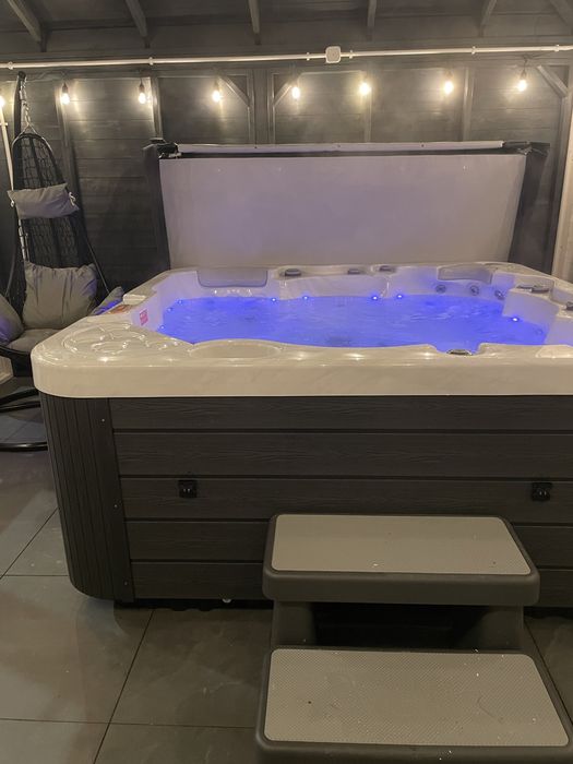 Domki z basenem , sauna , sala zabaw , rowery, parking  nad morzem Chłapowska przystań