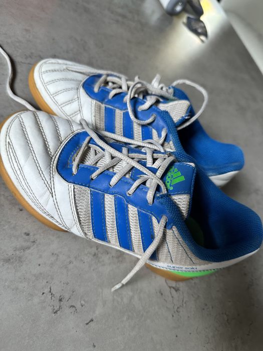 Halówki Adidas rozm.33