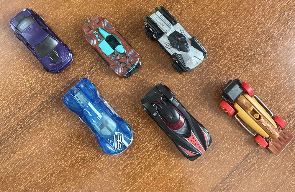 Машинки Hot Wheels