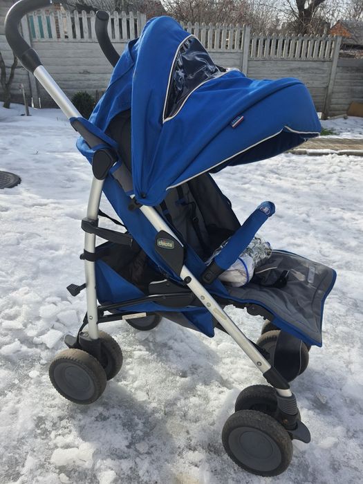 Продам коляску фирмы Chicco