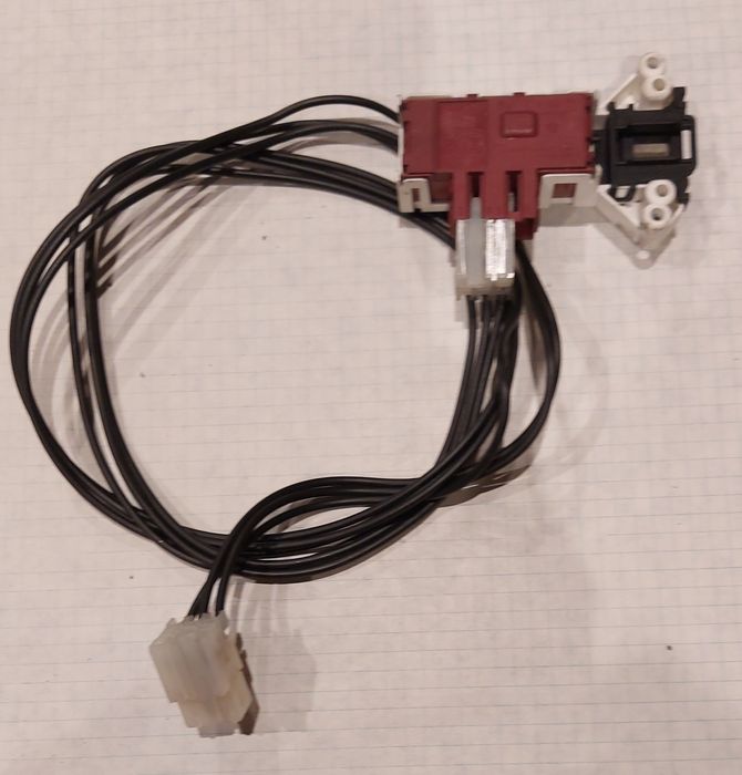 Blokada drzwi pralki Amica pc4510a