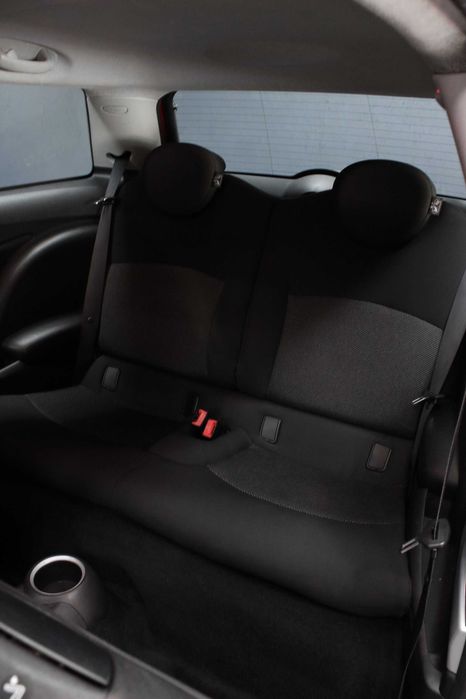 MINI Cooper D 1.6 110CV (139€/Mês)