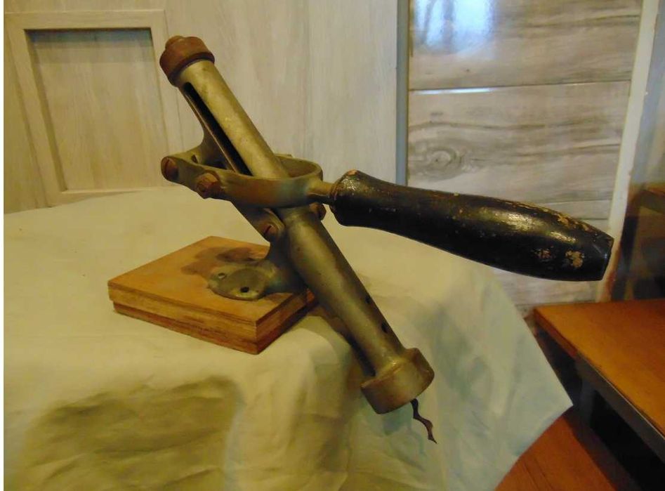 Art deco,korkociąg stołowy do butelek,lata 40-50