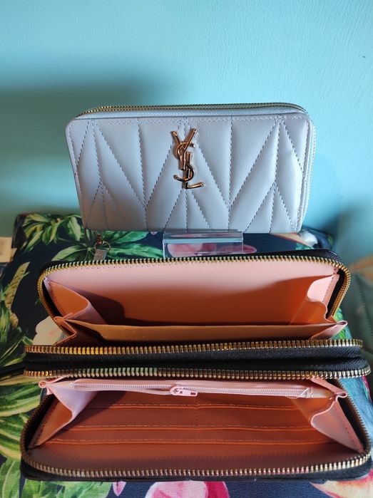 Carteira grande/ pochete (portes incluídos)