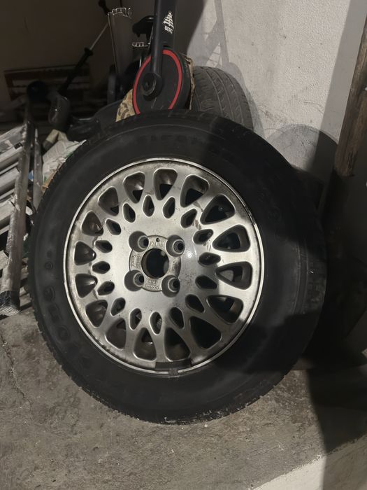 Vendo jante com pneu opel corsa B