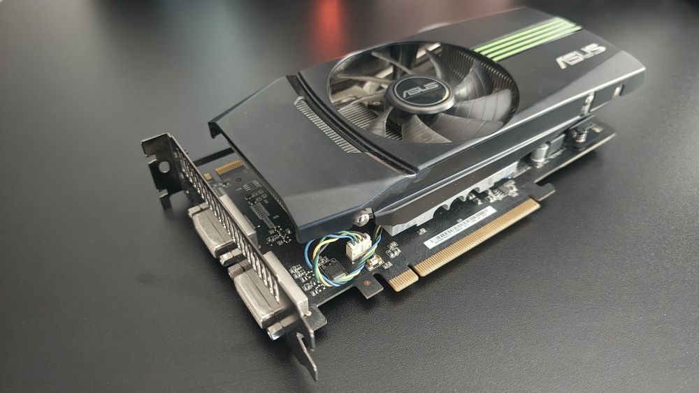 GeForce GTX 460 ASUS