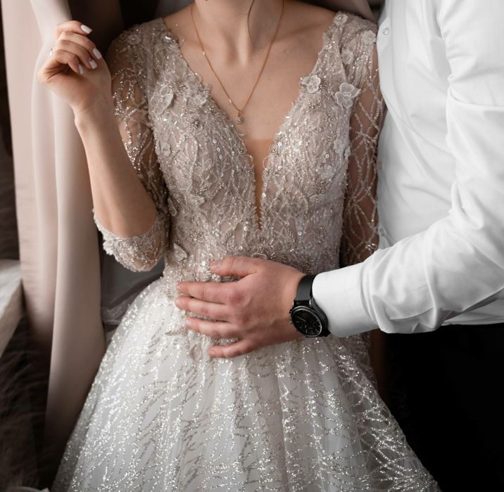 Весільна сукня в гарному стані