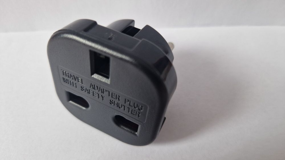 Adapter ładowarki Anglia/Polska - Czarny