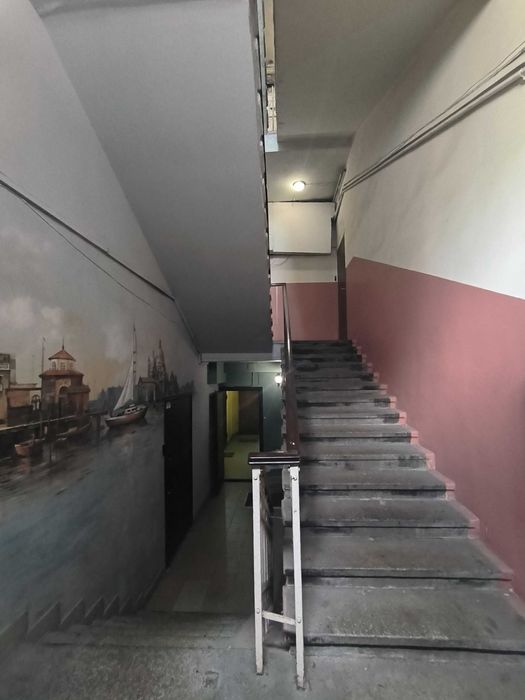 Продам 2-х кім.  вул. Верхній Вал,54/23 Поділ Подільський район