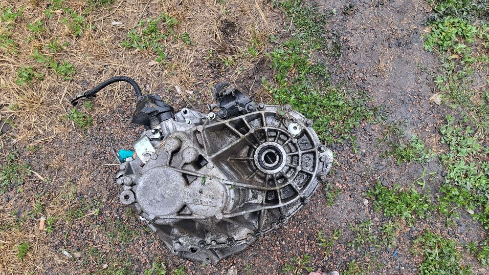 Рено Меган 3.  1,5диз 2012год