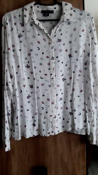 Продам блузку розмір 48