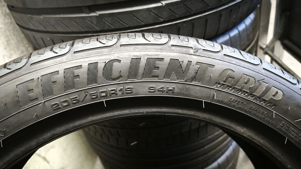 Pneus 205/50/19 Goodyear