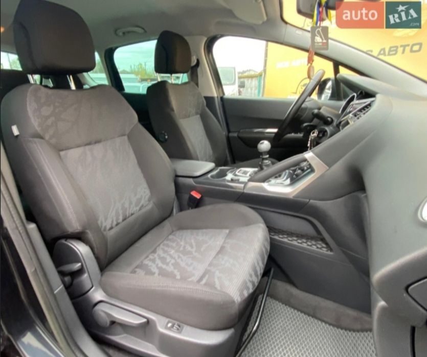 Продаж Пежо 3008 1.6 дизель