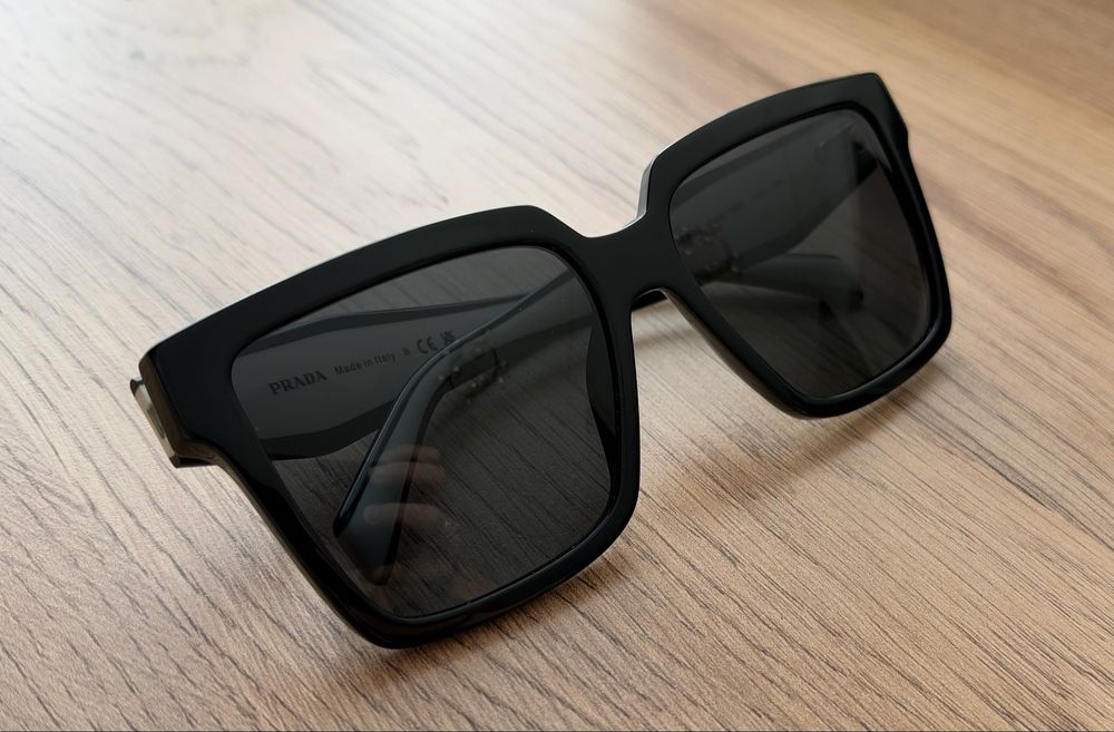 Okulary przeciwsłoneczne PRADA