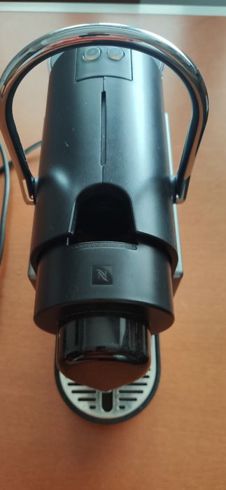 Nespresso Pixie usada