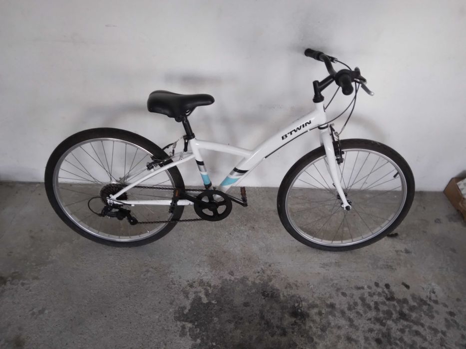 Bicicleta B twin como nova