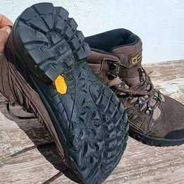 Botas de caminhada como novas!