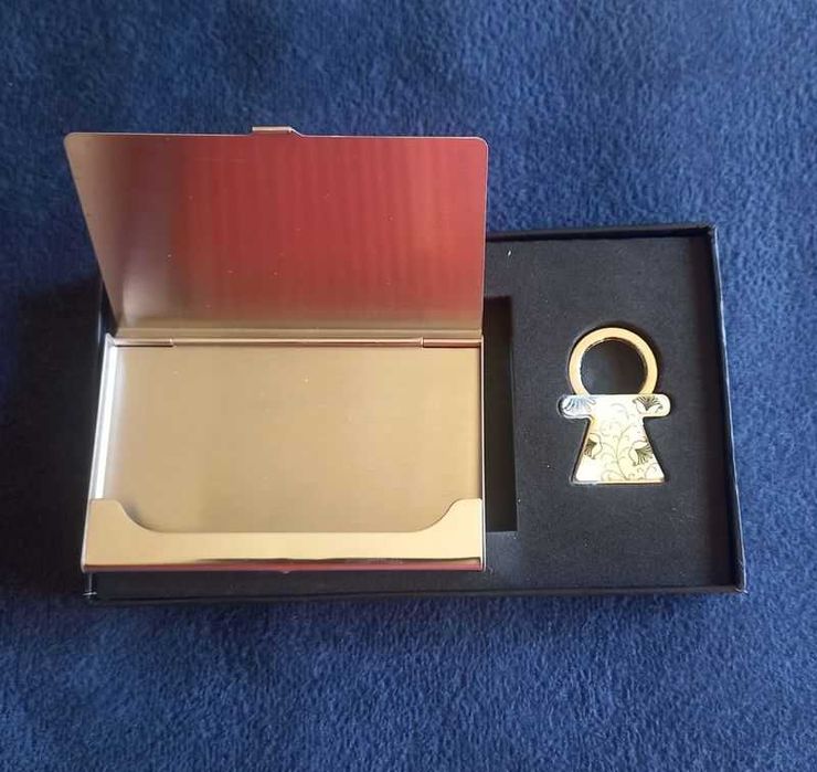 Zestaw upominkowy: Wizytownik + Brelok