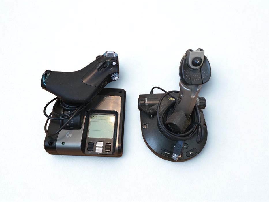 Saitek X52 Professional | HOTAS | joystick + przepustnica | sprawny
