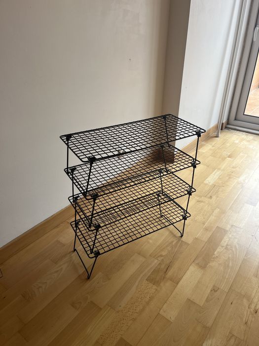 4 Sapateiras / Prateleira / Mesa Cabeceira