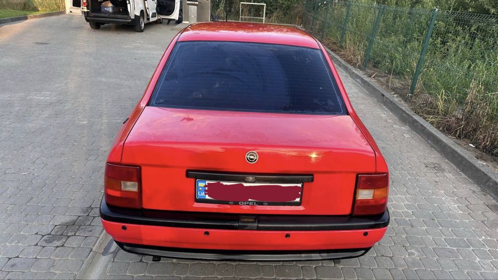OPEL VECTRA 1989 VIN W0L000087L5059861 фото оголошення 4 з 24