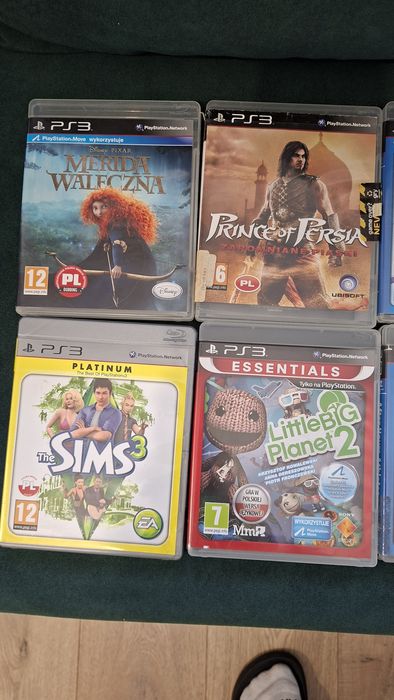 PlayStation 3 Slim (model CECH-3004B) + move + gry
